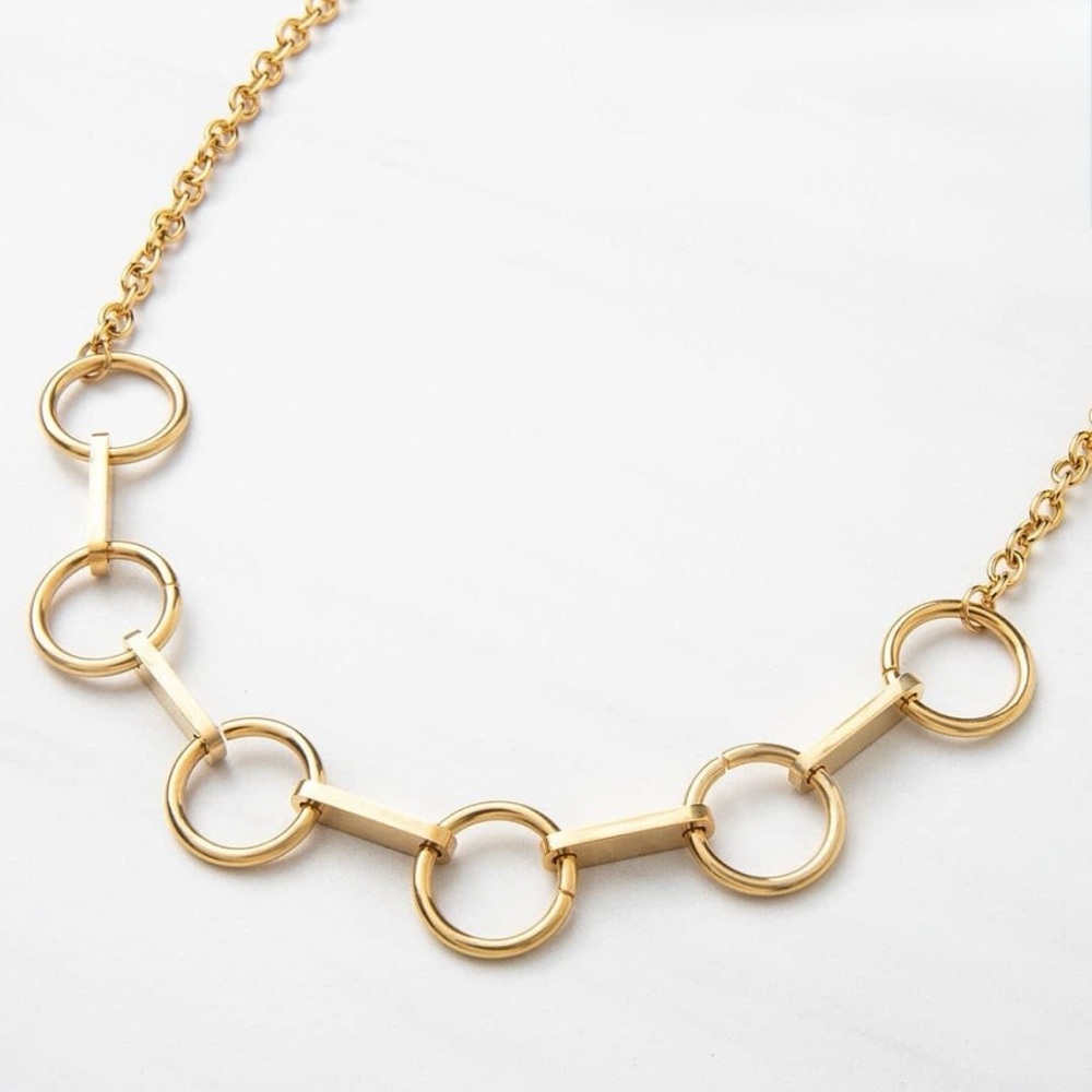 NEW Gold Circle Link Necklace - Picture 4 of 9